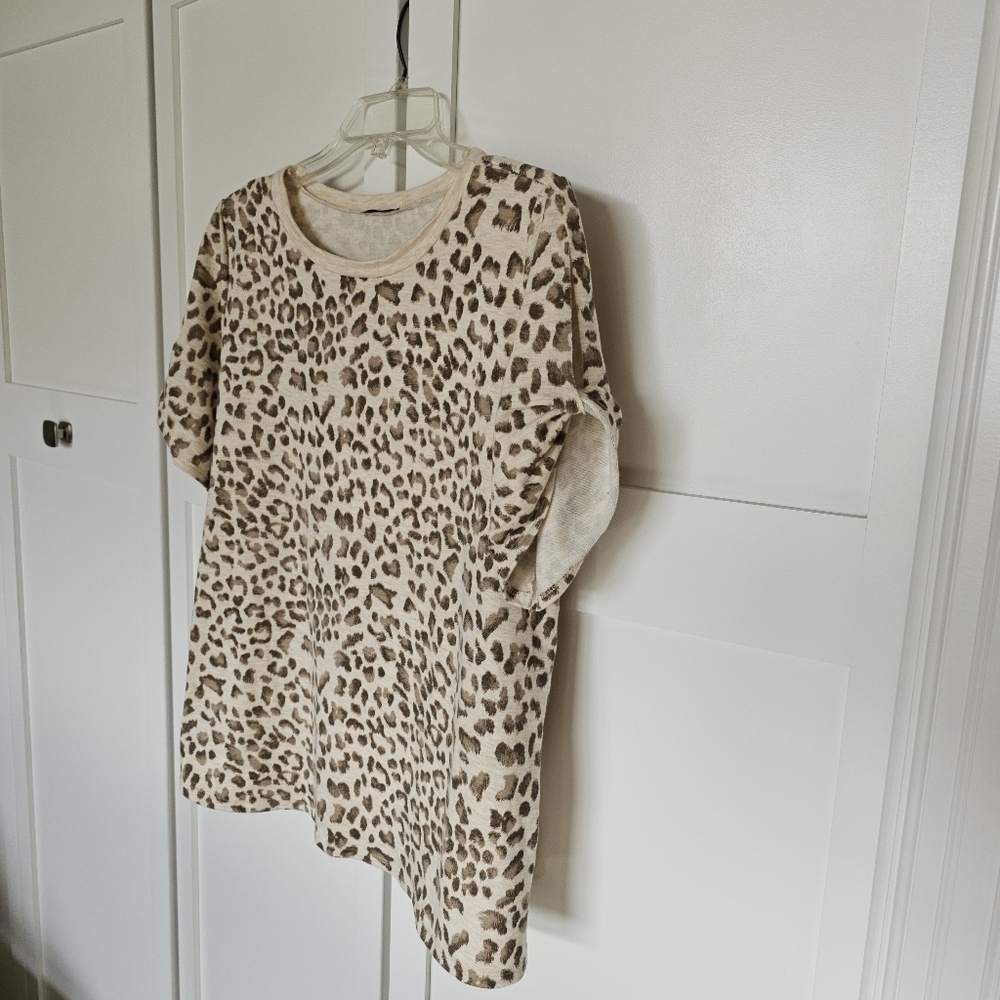 Jodifl leopard print top size L - Picture 11 of 15